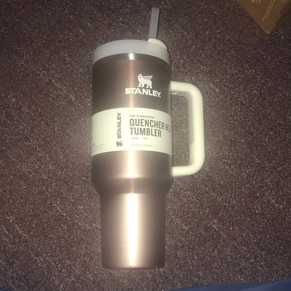 *NEW COLOR* Stanley 40oz